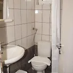 Ronzi Kamena Vourla