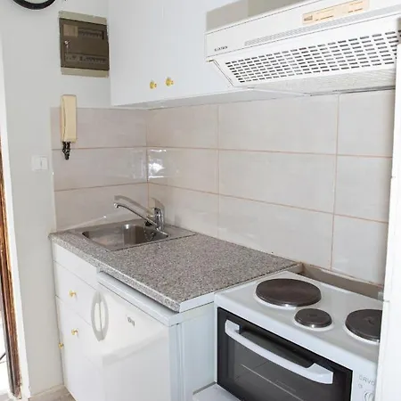 Ronzi Lägenhet Kamena Vourla